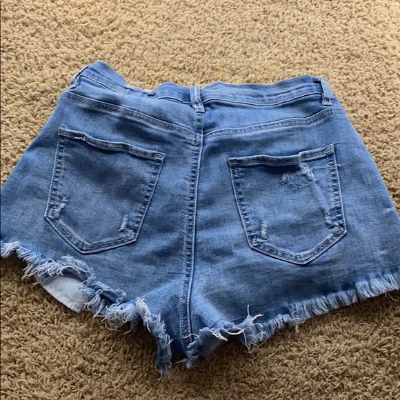 High Rise Cheeky Shorts - Picture 3 of 3